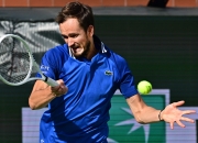 雷火电竞简介-蒙特卡洛大师赛轻取澳网，梅德韦杰夫点燃赛场