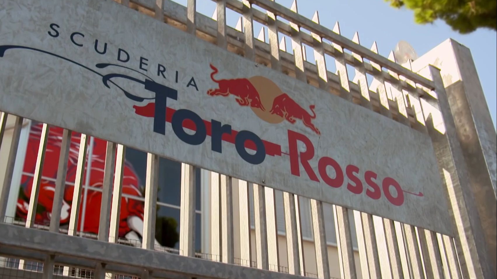 雷诺车队横扫红牛二队,塞恩斯关键制胜的简单介绍 雷诺车队横扫红牛二队,塞恩斯关键制胜的简单介绍