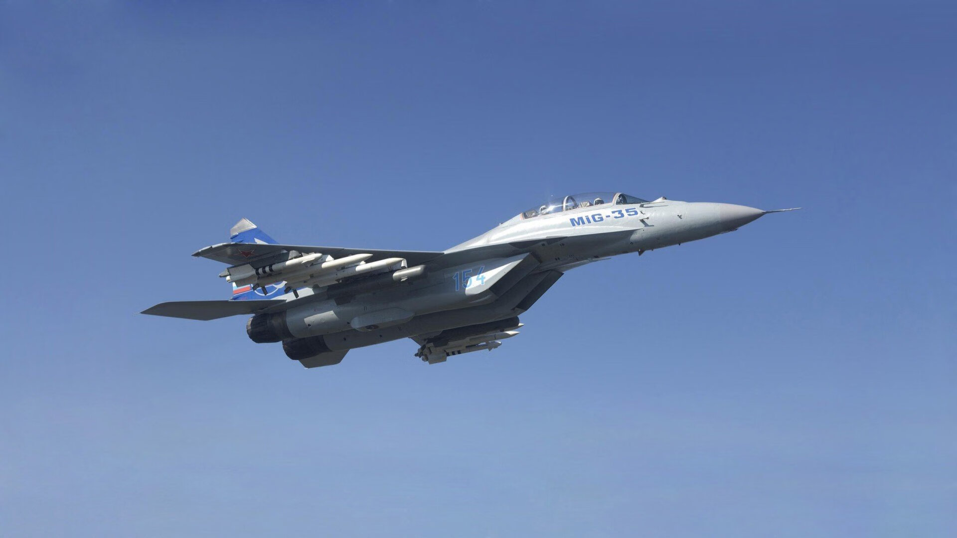 虚拟与现实的碰撞,莱比锡红牛对阵英格兰,佩德里书写冠军级剧本